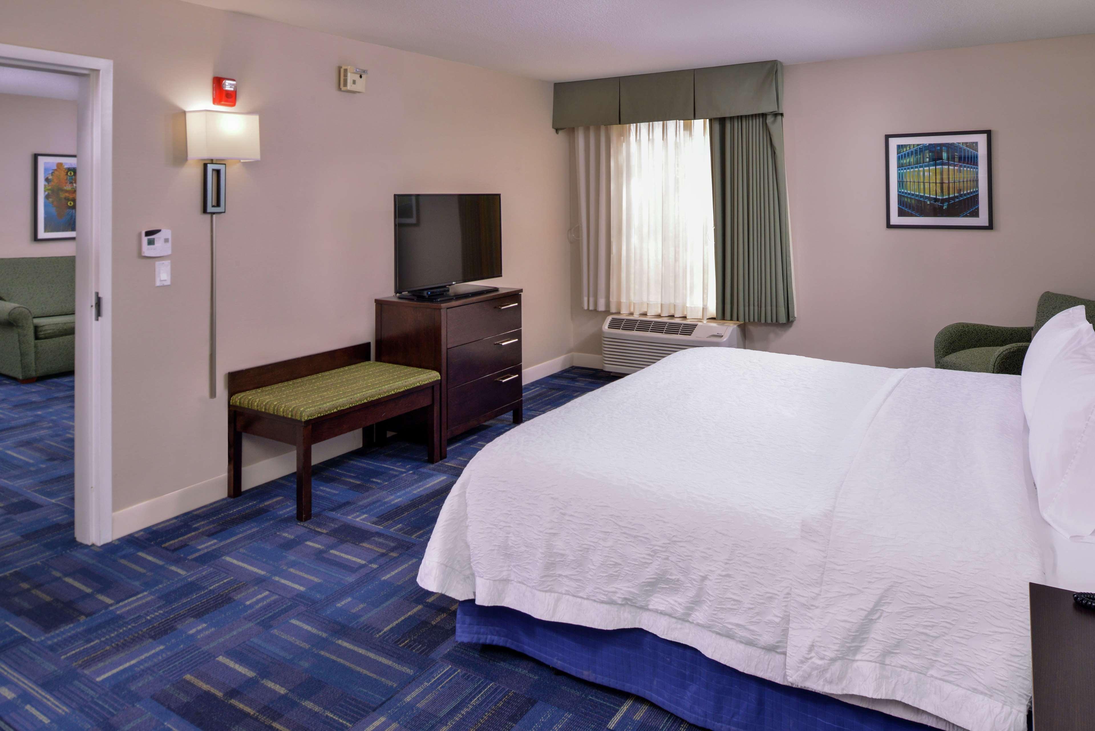 Hampton Inn Юджин Екстер'єр фото