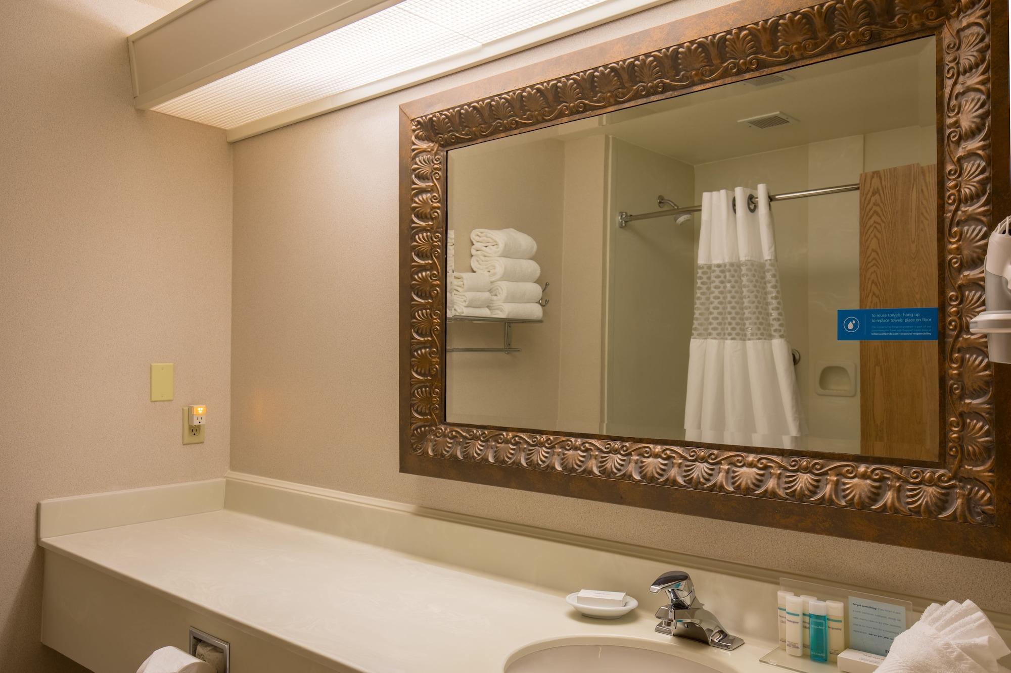 Hampton Inn Юджин Екстер'єр фото
