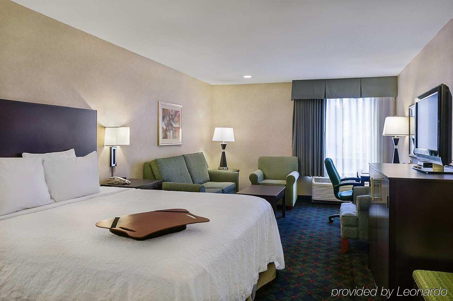 Hampton Inn Юджин Екстер'єр фото