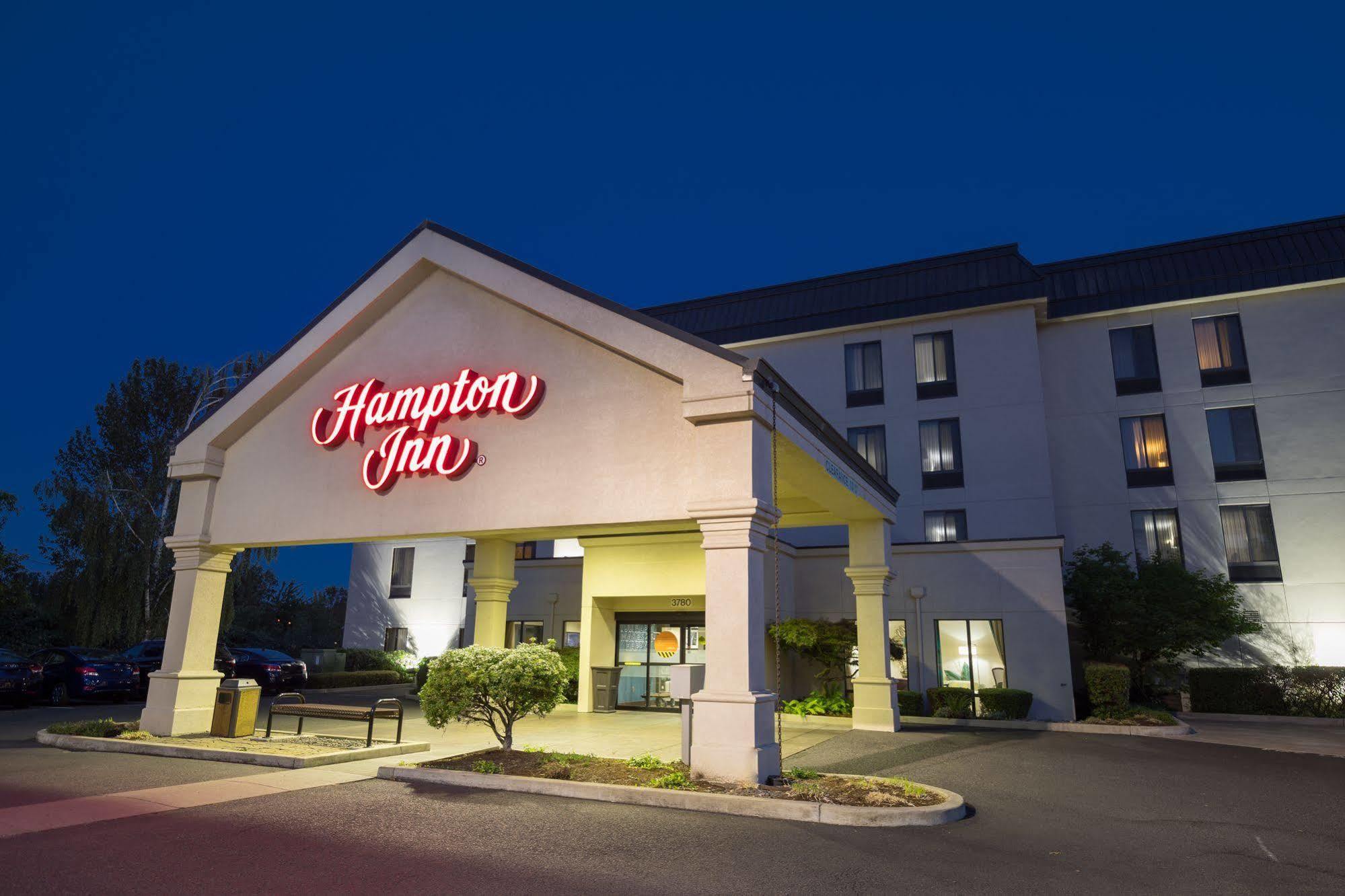 Hampton Inn Юджин Екстер'єр фото